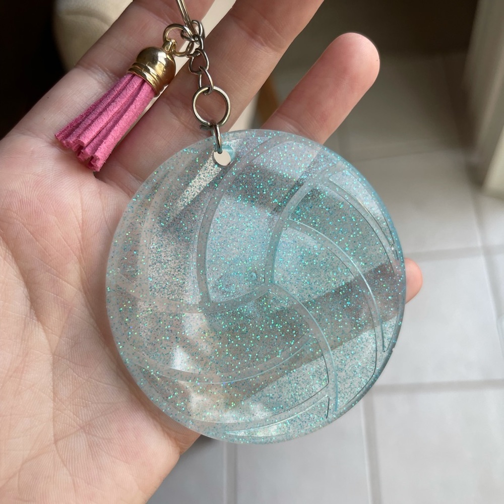 🎉🎉HP🎉🎉 Handmade Volleyball Keychain - Picture 2 of 6